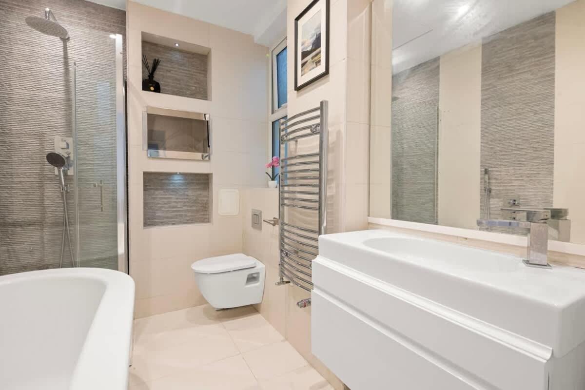 Sg, Knightsbridge With Garden Terrace By Harrods Appartement Londres